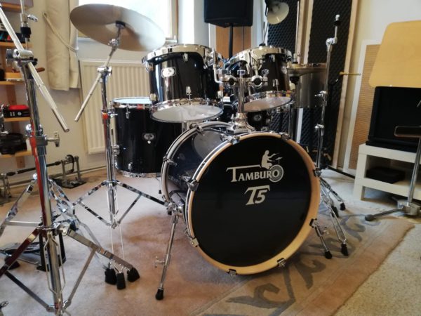 TAMBURO Schlagzeug "T5 Serie" Standard in black sparkle 22/10/12/14+SD+HW+Cymbals