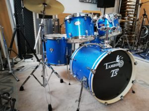 TAMBURO Schlagzeug "T5 Serie" Standard in blue sparkle 22/10/12/14+SD+HW+Cymbals